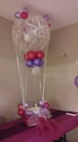 luchtballon (90 cm)  met trouwkoppeltje in mandje
