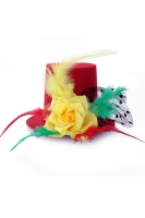 hoedje met 2 spelden voor vast te zetten in het haar